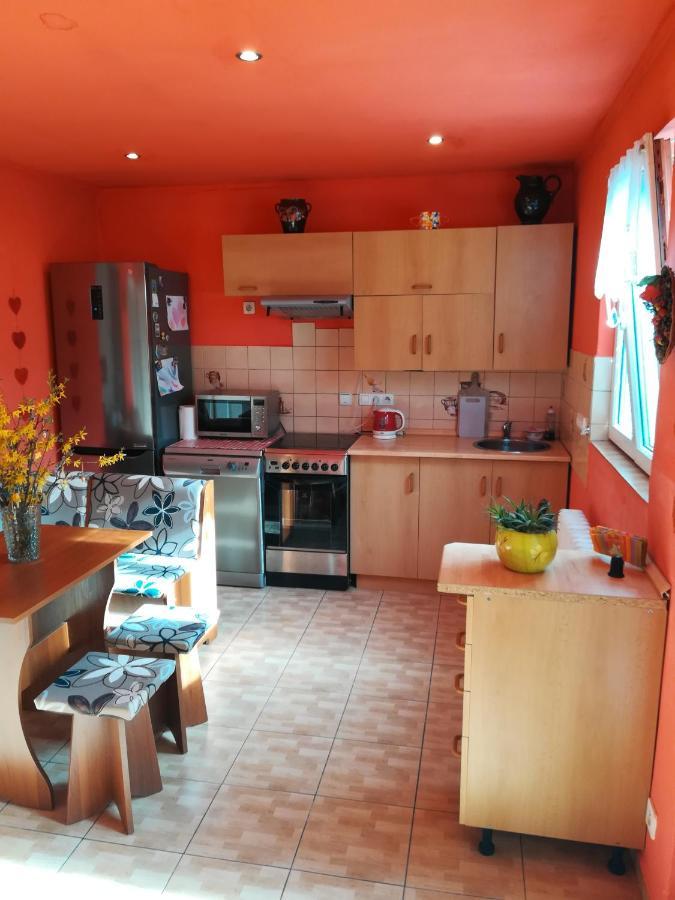 Prazdninovy Byt Arin Appartement Jáchymov Buitenkant foto