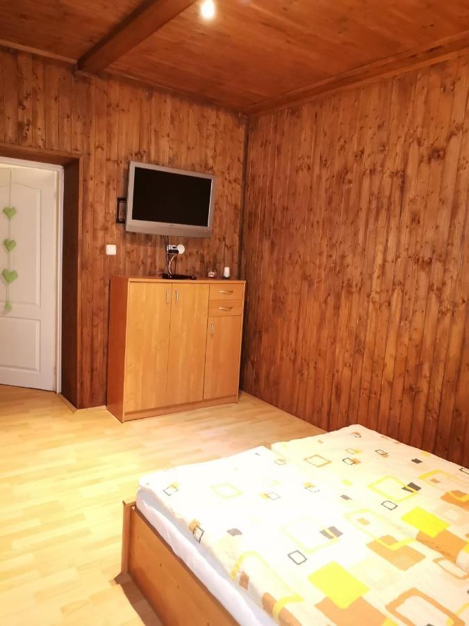 Prazdninovy Byt Arin Appartement Jáchymov Buitenkant foto